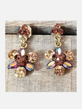 TIARA MISU Dangling Gem Pierced Earrings